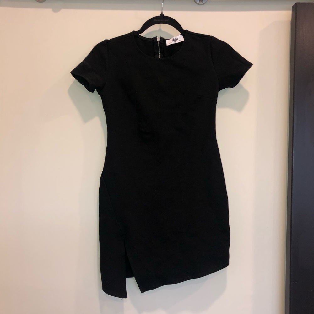 Short sleeve little black dress